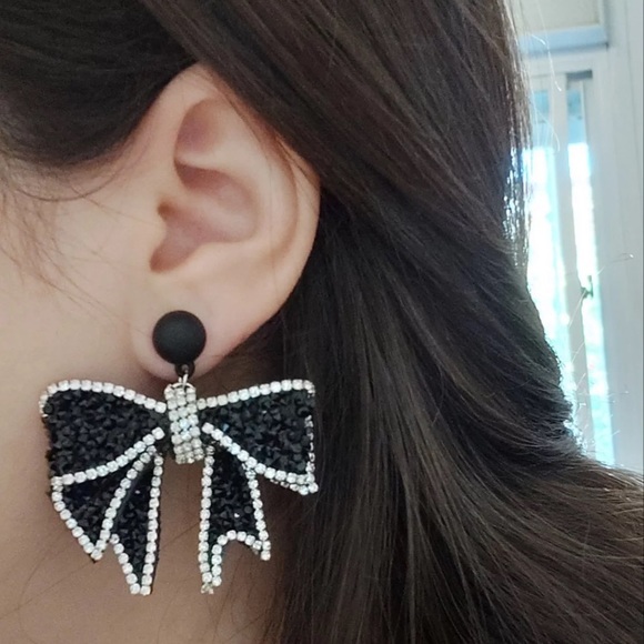 🌟 Black Rhinestone Bowknot Dangle Earrings - Picture 7 of 7